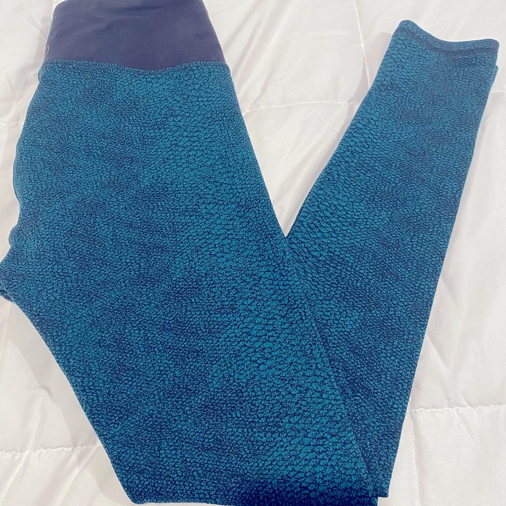 Small Leggings by calia by carrie underwood